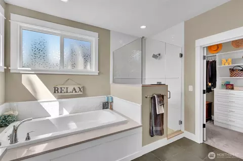 Bath - 23216 9th Ave SE, Bothell, WA 98021 photo 4 of 5