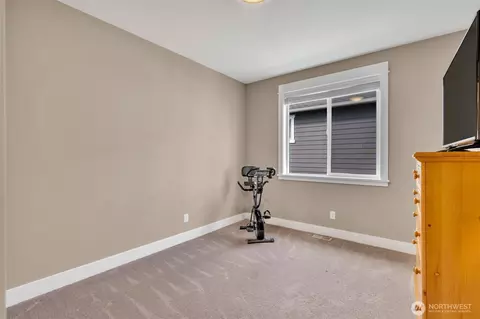 Bedroom - 23216 9th Ave SE, Bothell, WA 98021 photo 3 of 4