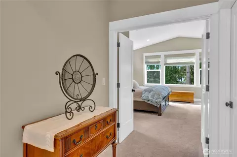 Entry Way - 23216 9th Ave SE, Bothell, WA 98021 photo 2 of 2