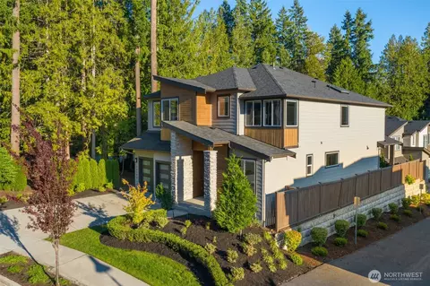 24399 NE 24th St, Sammamish, WA 98074