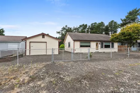 1213 Johnson St, Westport, WA 98595