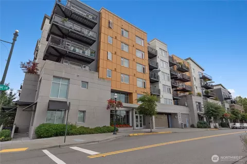 15100 6th Ave SW #325, Burien, WA 98166