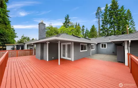Exterior - 606 Morgan Rd, Everett, WA 98203 photo 3 of 7