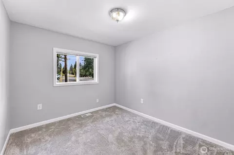 Bedroom - 606 Morgan Rd, Everett, WA 98203 photo 5 of 5
