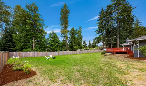Exterior - 606 Morgan Rd, Everett, WA 98203 photo 6 of 7