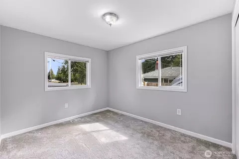 Bedroom - 606 Morgan Rd, Everett, WA 98203 photo 4 of 5