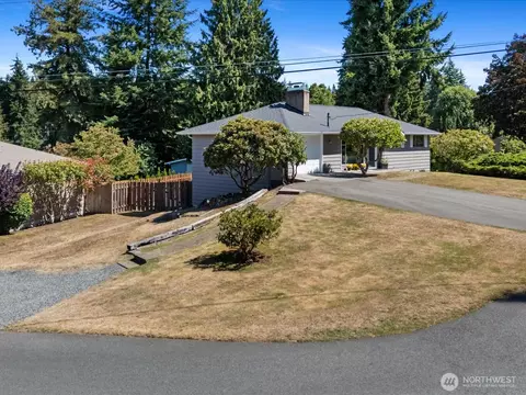 7807 191st St SW, Edmonds, WA 98026
