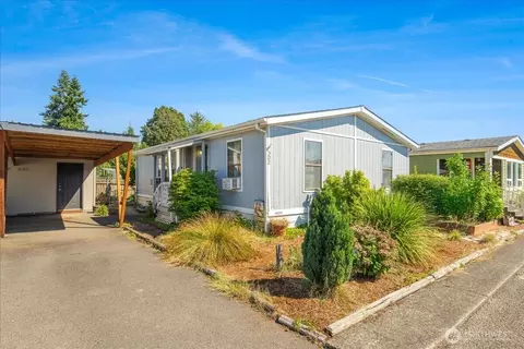 300 SW 7th Ave #302, Battle Ground, WA 98604