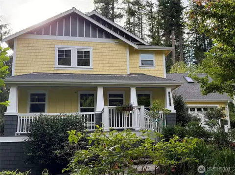 10245 Ruddy Duck Ln, Bainbridge Island, WA 98110