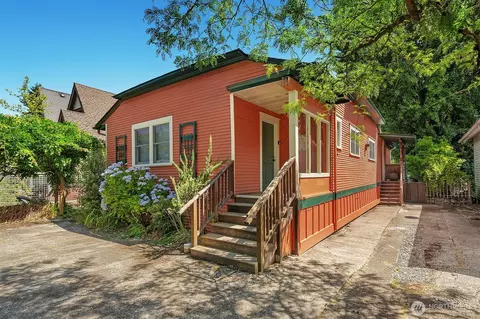516 23rd Ave E, Seattle, WA 98112
