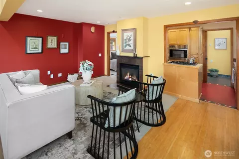 Living - 516 23rd Ave E, Seattle, WA 98112 photo 2 of 4
