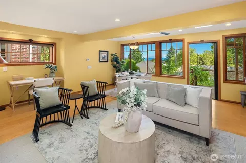 Living - 516 23rd Ave E, Seattle, WA 98112 photo 3 of 4