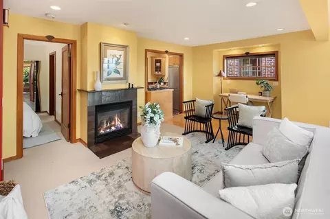 Living - 516 23rd Ave E, Seattle, WA 98112 photo 1 of 4