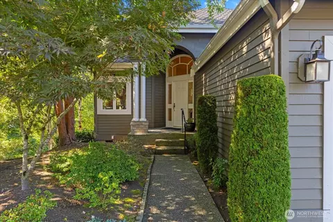 11536 W Oakmont Dr, Mukilteo, WA 98275