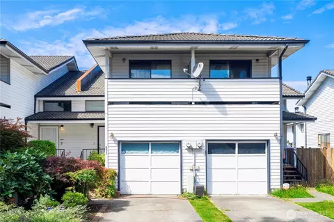 4217 NE 5th St, Renton, WA 98059