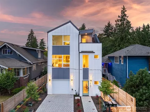 2927 39th Ave SW, Seattle, WA 98116