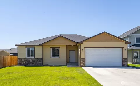 546 S Driftwood Ln, Moses Lake, WA 98837