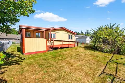 7546 Leeside Dr, Blaine, WA 98230