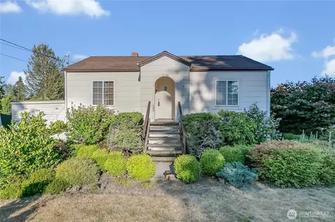 3136 Academy Dr SE, Auburn, WA 98092