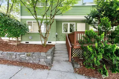 303 NW 56th St, Seattle, WA 98107