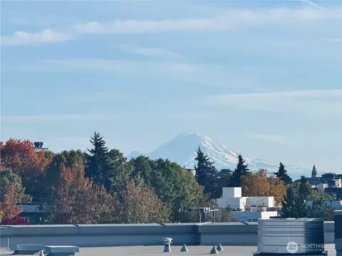 View/Area - 730 C Broadway E #C, Seattle, WA 98102 photo 1 of 6