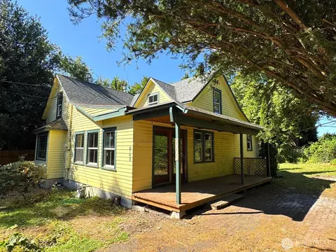 6143 Vista Dr, Ferndale, WA 98248