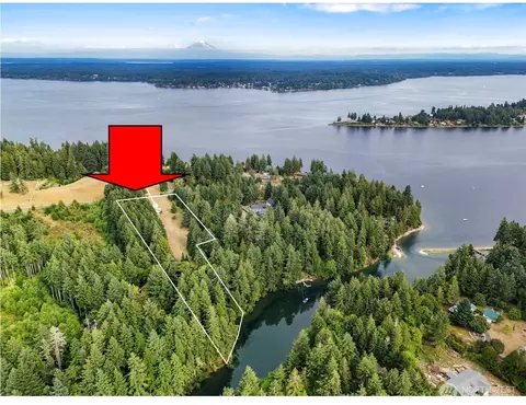 8305 Schirm Rd NW, Olympia, WA 98502