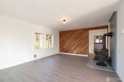 Living - 851 Spath Rd, Sequim, WA 98382 photo 1 of 5