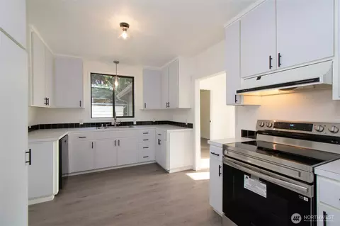 Kitchen - 851 Spath Rd, Sequim, WA 98382 photo 1 of 3