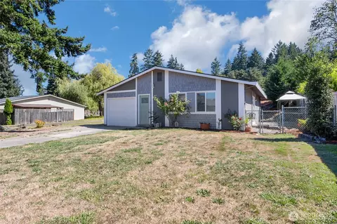 715 Stevens St, Steilacoom, WA 98388