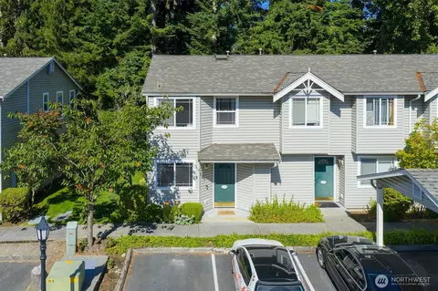 6128 202nd St SW #101, Lynnwood, WA 98036
