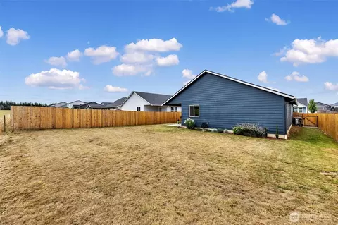 Exterior - 502 Cardinal Ave, Winlock, WA 98596 photo 8 of 11