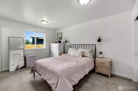 Bedroom - 502 Cardinal Ave, Winlock, WA 98596 photo 1 of 5