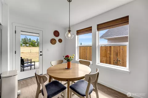 Dining - 502 Cardinal Ave, Winlock, WA 98596 photo 3 of 3