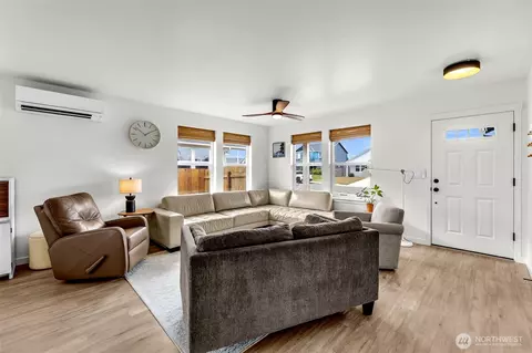 Other - 502 Cardinal Ave, Winlock, WA 98596 photo 1 of 6