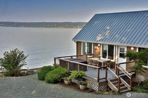 4653 Saratoga Rd, Langley, WA 98260