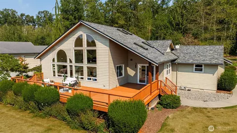 7349 Teal Ln, Bow, WA 98232