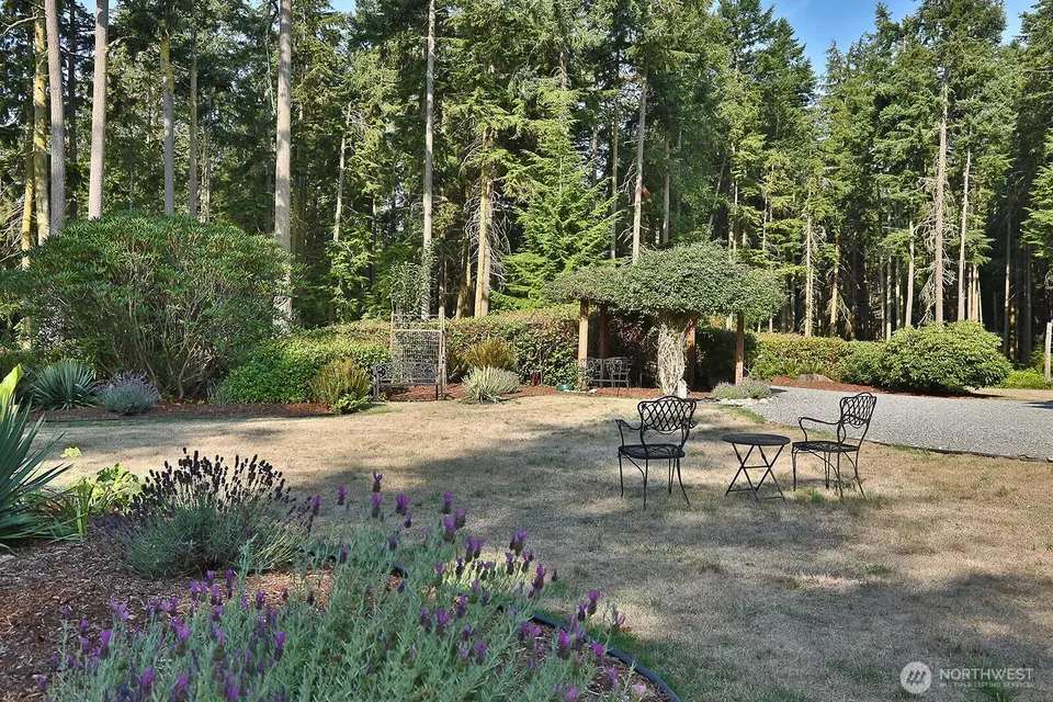 Exterior - 381 Lake Hancock Dr, Coupeville, WA 98239 photo 7 of 17