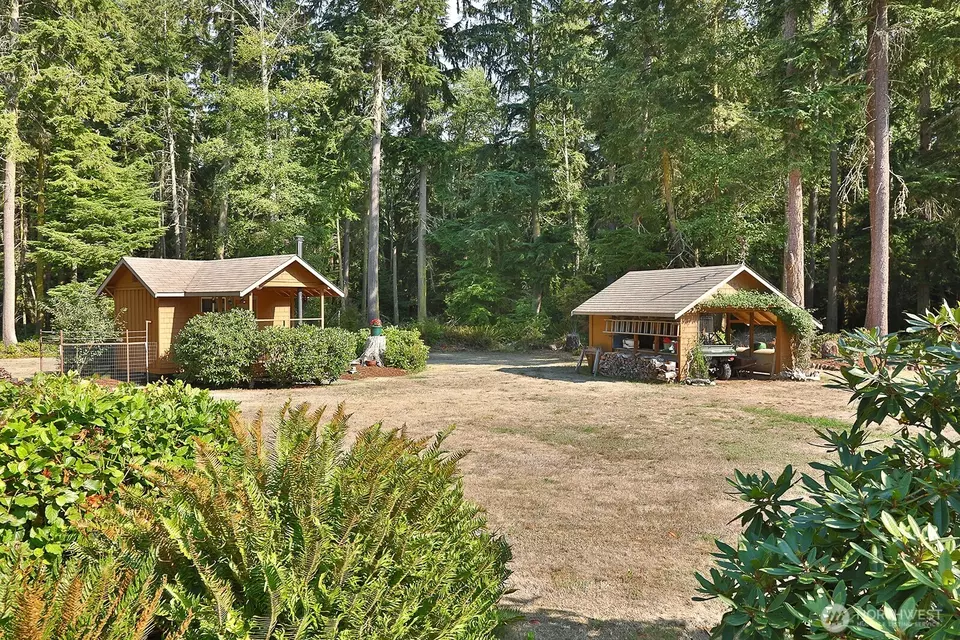 Exterior - 381 Lake Hancock Dr, Coupeville, WA 98239 photo 8 of 17