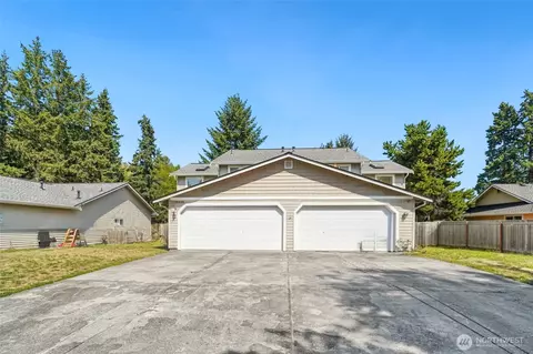 12008 12010 119th Ave E, Puyallup, WA 98374