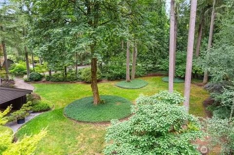 Exterior - 22526 53rd Ave SE, Bothell, WA 98021 photo 4 of 8