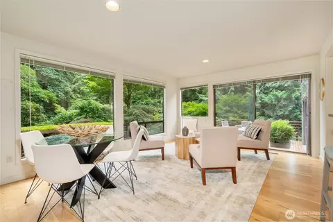 Dining - 22526 53rd Ave SE, Bothell, WA 98021 photo 3 of 4