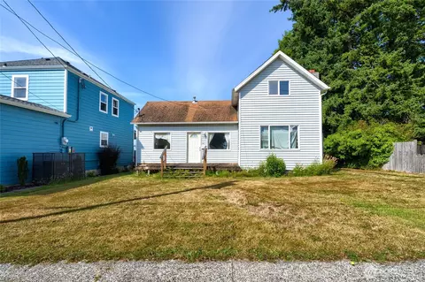 1011 S 12th St, Mount Vernon, WA 98274