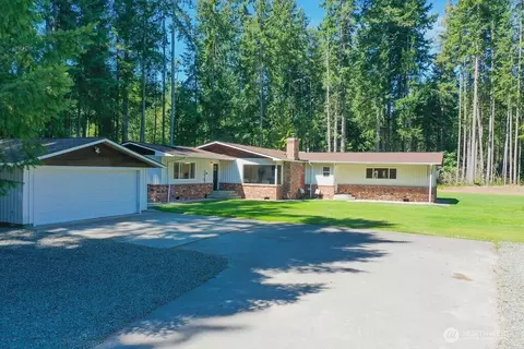 1380 NW Pioneer Hill Rd, Poulsbo, WA 98370