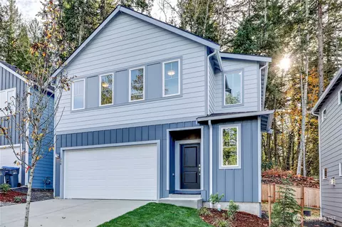 216 NE Shadowhawk Ln, Bremerton, WA 98311