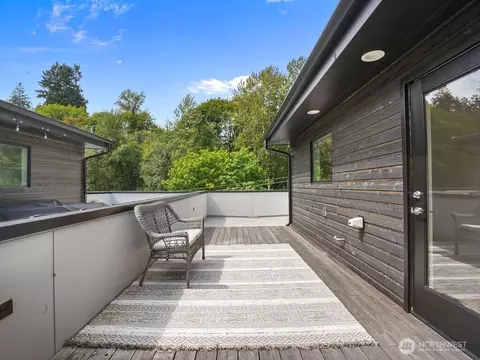 Exterior - 17338 Bothell Way NE #E, Bothell, WA 98011 photo 3 of 3