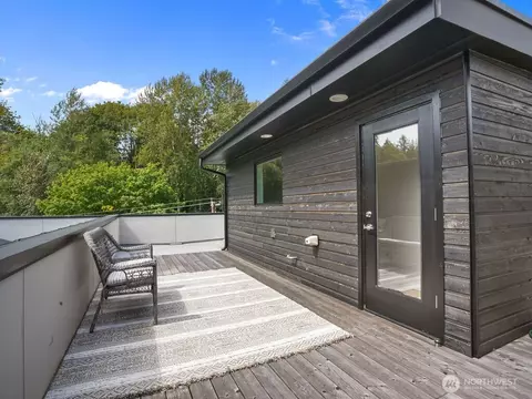 Exterior - 17338 Bothell Way NE #E, Bothell, WA 98011 photo 2 of 3
