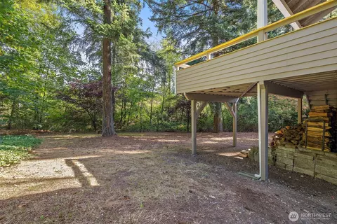 Exterior - 21911 4th Ave SE, Bothell, WA 98021 photo 4 of 6