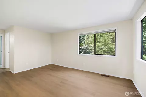 Living - 21911 4th Ave SE, Bothell, WA 98021 photo 6 of 6