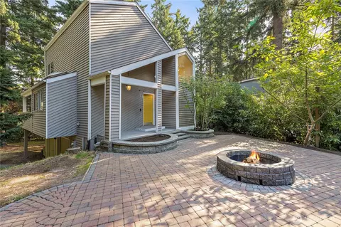 Exterior - 21911 4th Ave SE, Bothell, WA 98021 photo 6 of 6